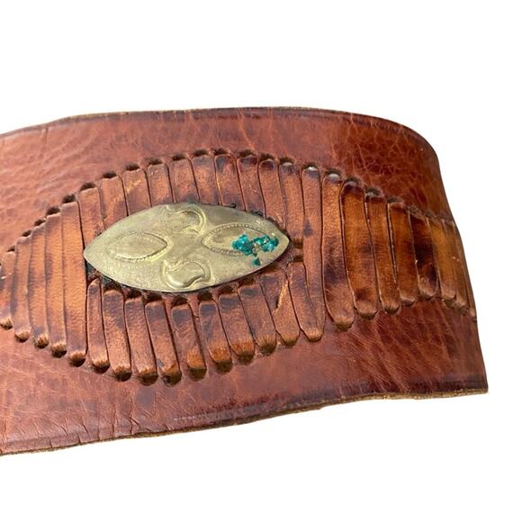 Vintage Brown Leather Wide Waist Belt with Gold Accents size medium - Picture 3 of 8